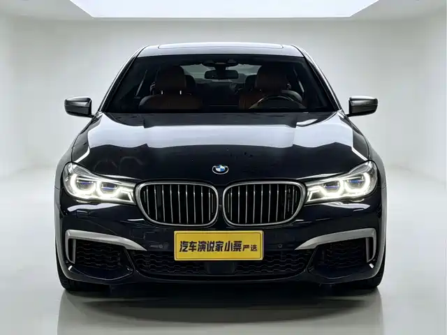 BMW 7 Series 2017 M760Li xDrive — фото 1