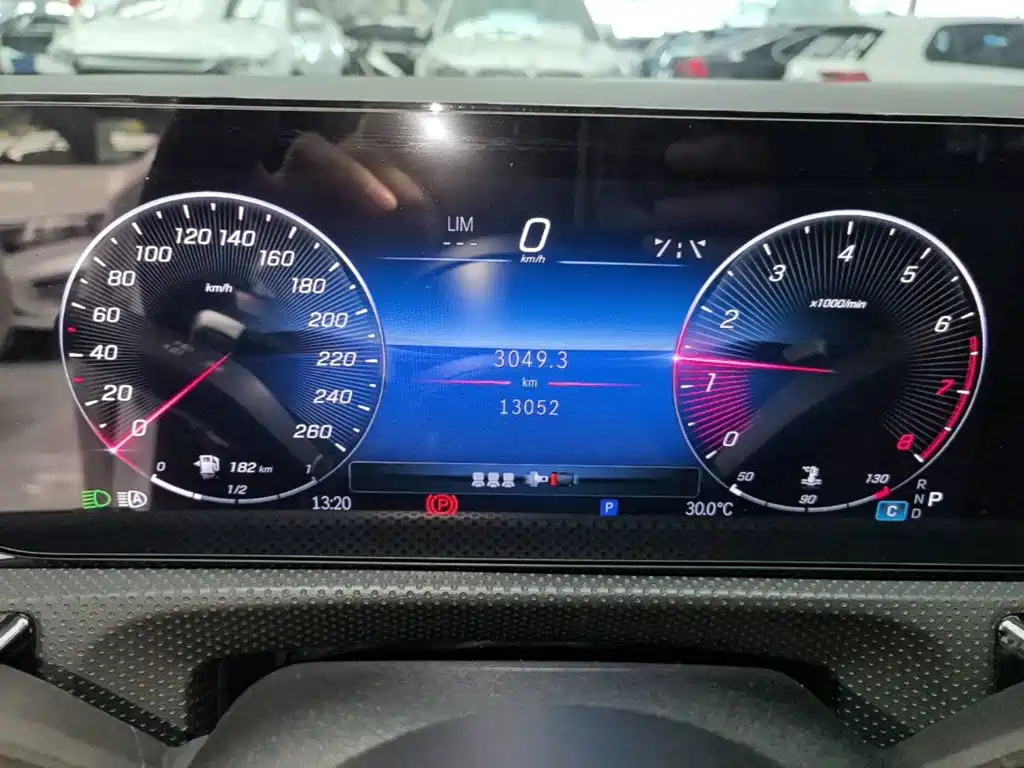 صورة 12 - Mercedes-Benz A-Class