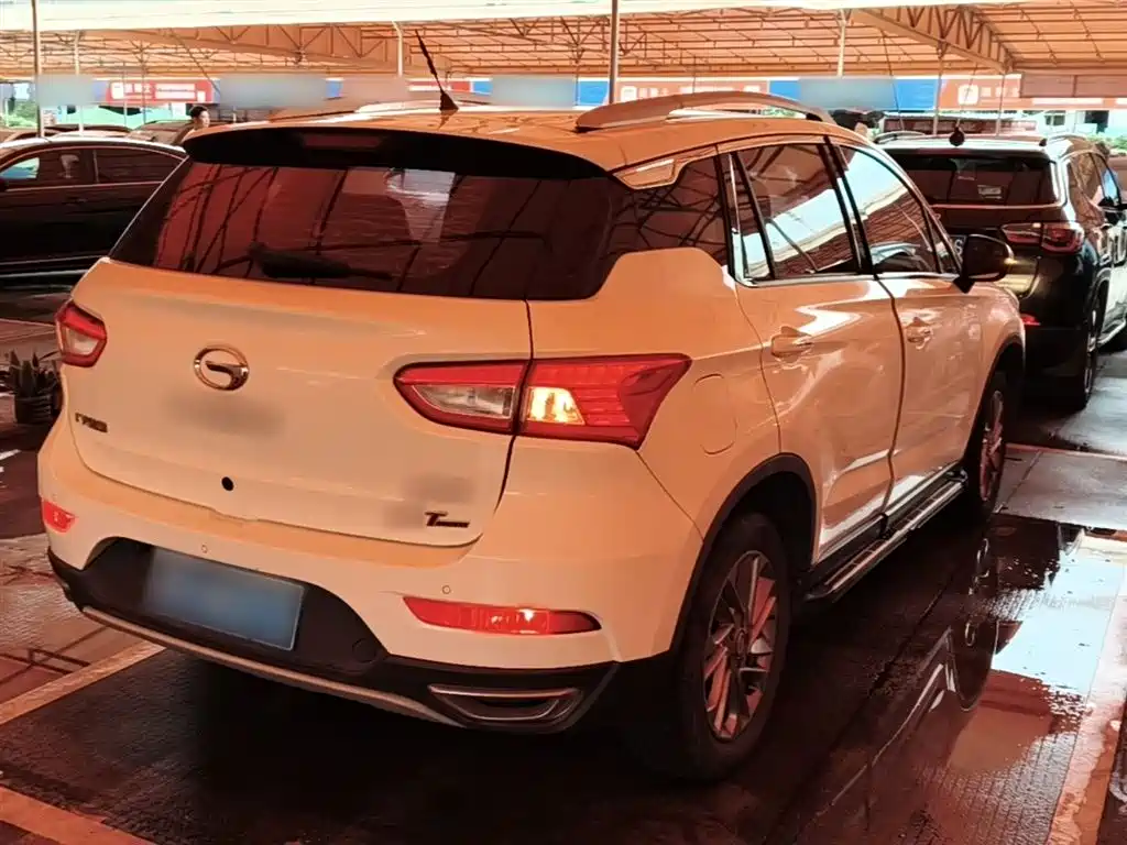 GAC Trumpchi Trumpchi GS4 2017 200T G-DCT 2WD Comfort фото 7