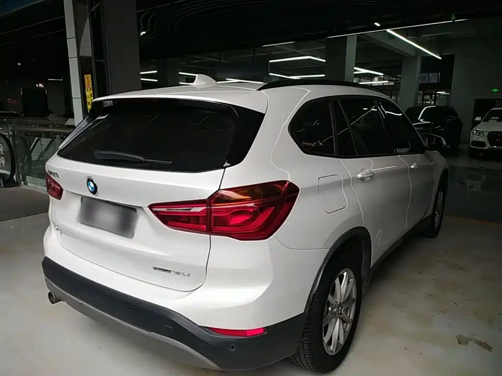 BMW X1 2019 sDrive18Li Fashion Model фото 7