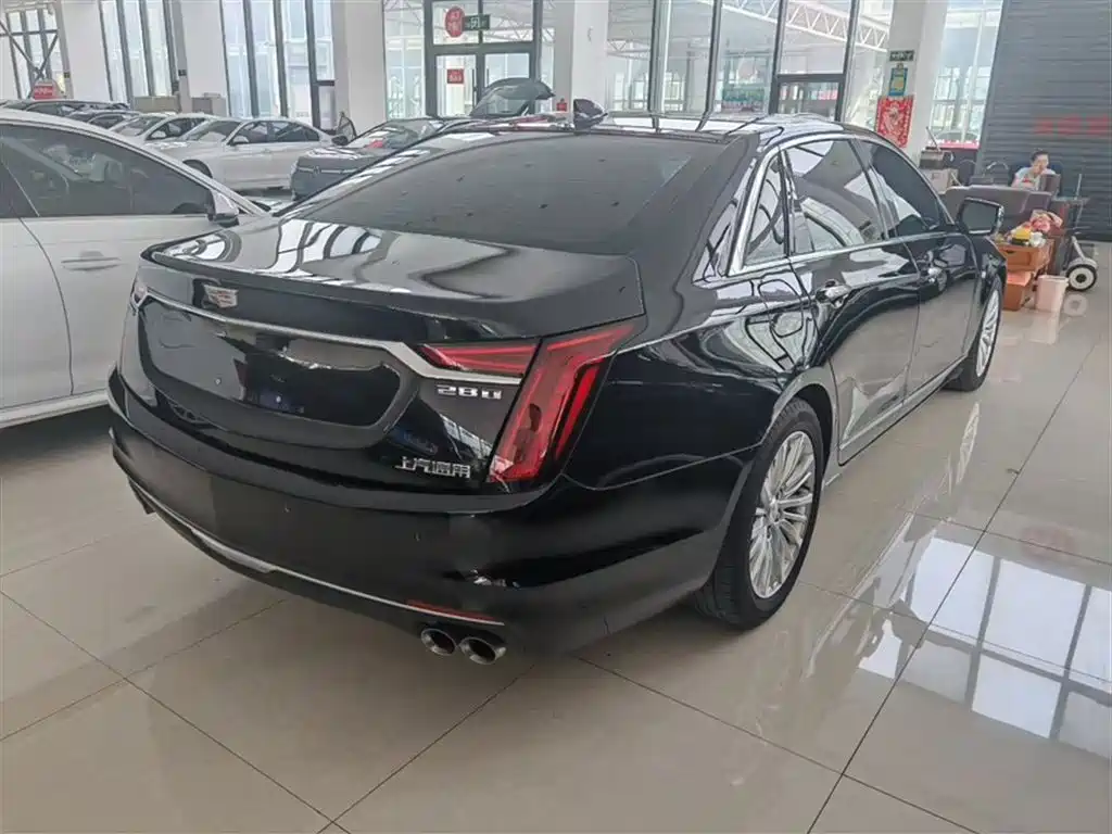 CADILLAC CT6