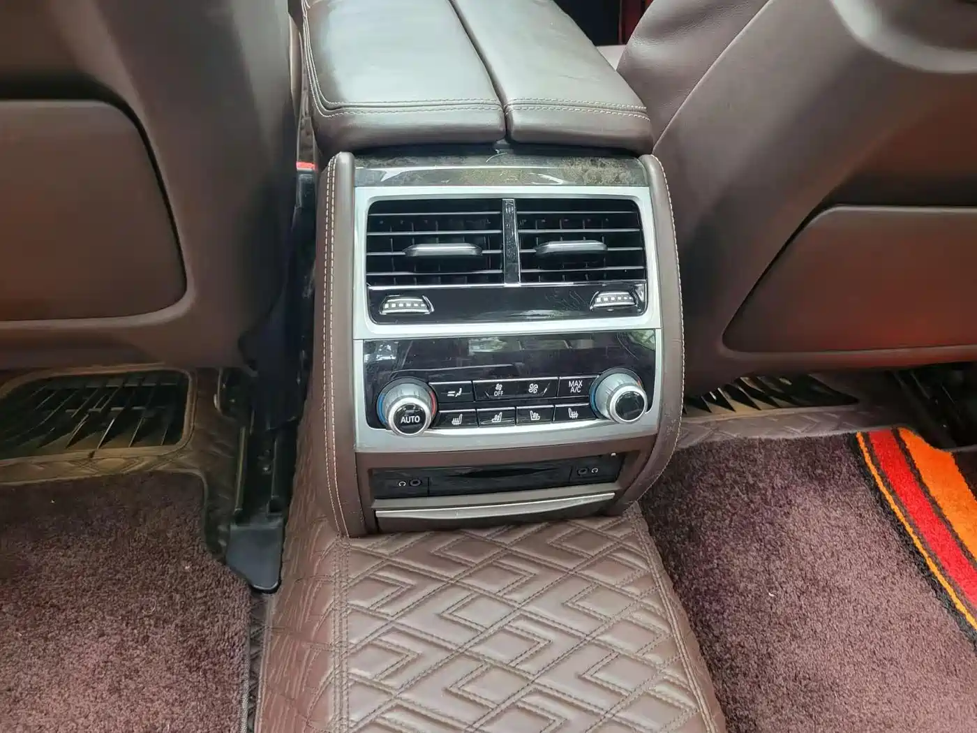 BMW 7 Series 2016 730Li Leading фото 16