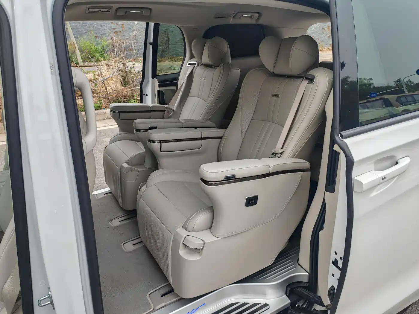 Buick GL8 2022 ES Landmark 653T Comfort фото 12