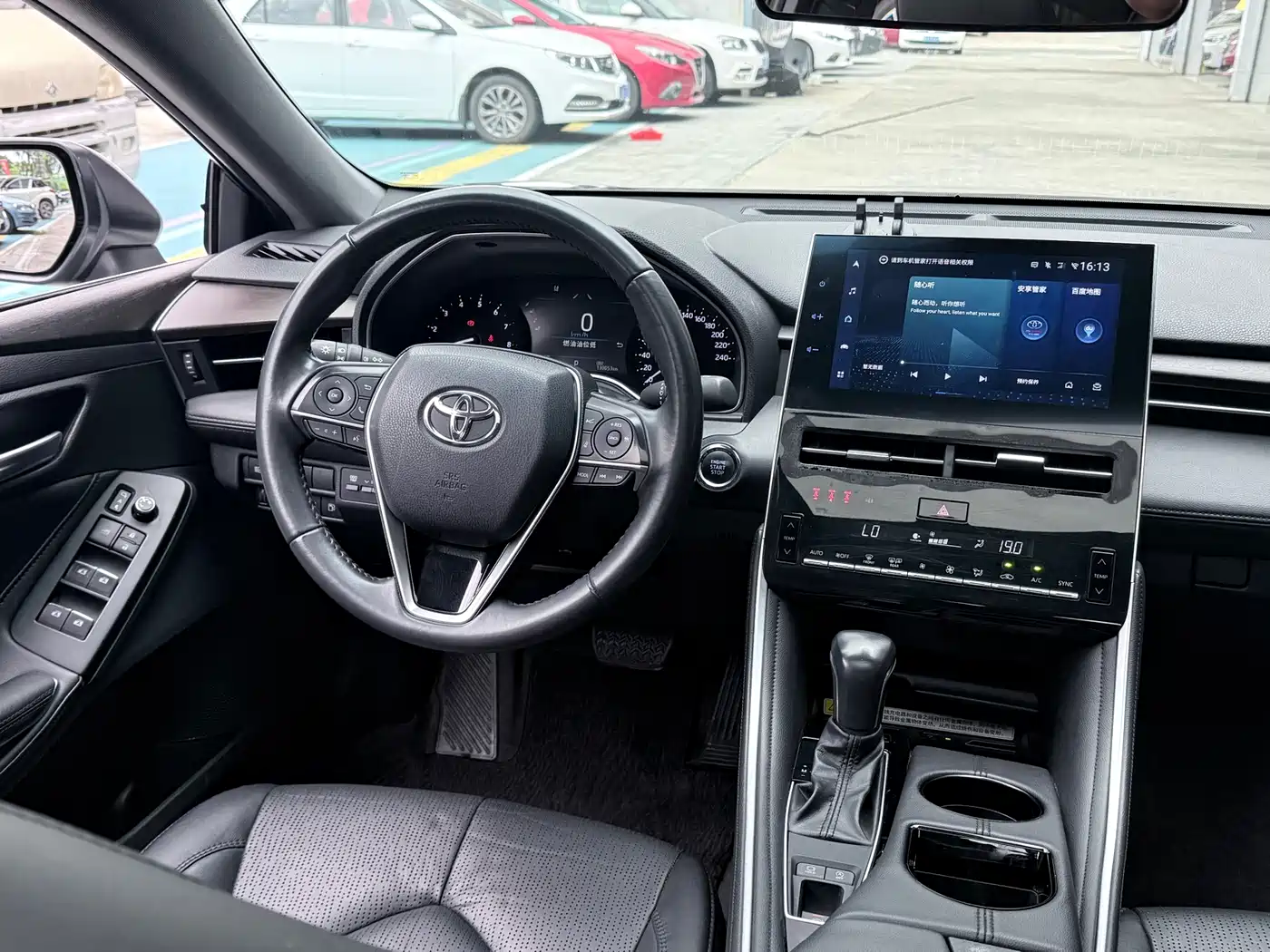 Toyota Avalon 2023 2.0L Luxury Edition фото 14