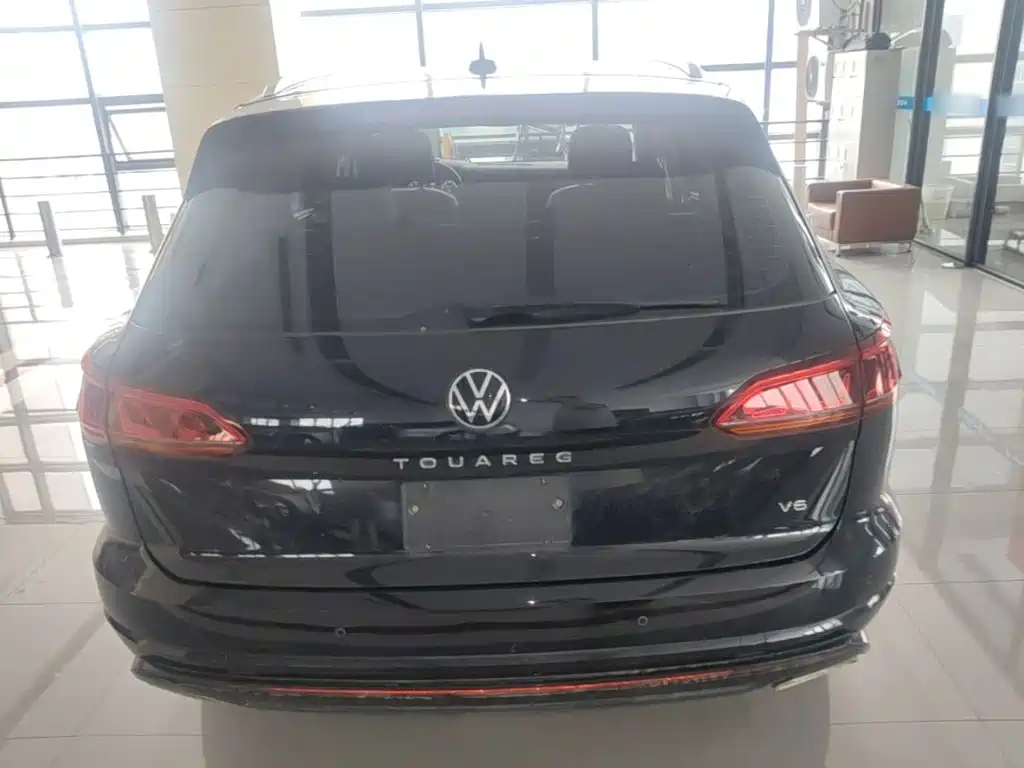 Фото 6 - Volkswagen Touareg
