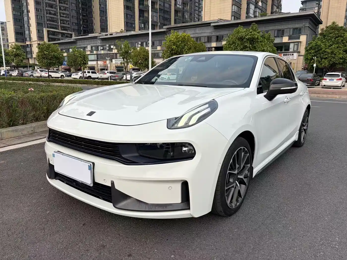 Lynk & Co 03 2019 2.0TD Auto Power Pro Version