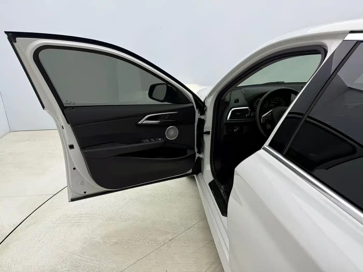 BMW 1 Series 2021 120i M Sport фото 12