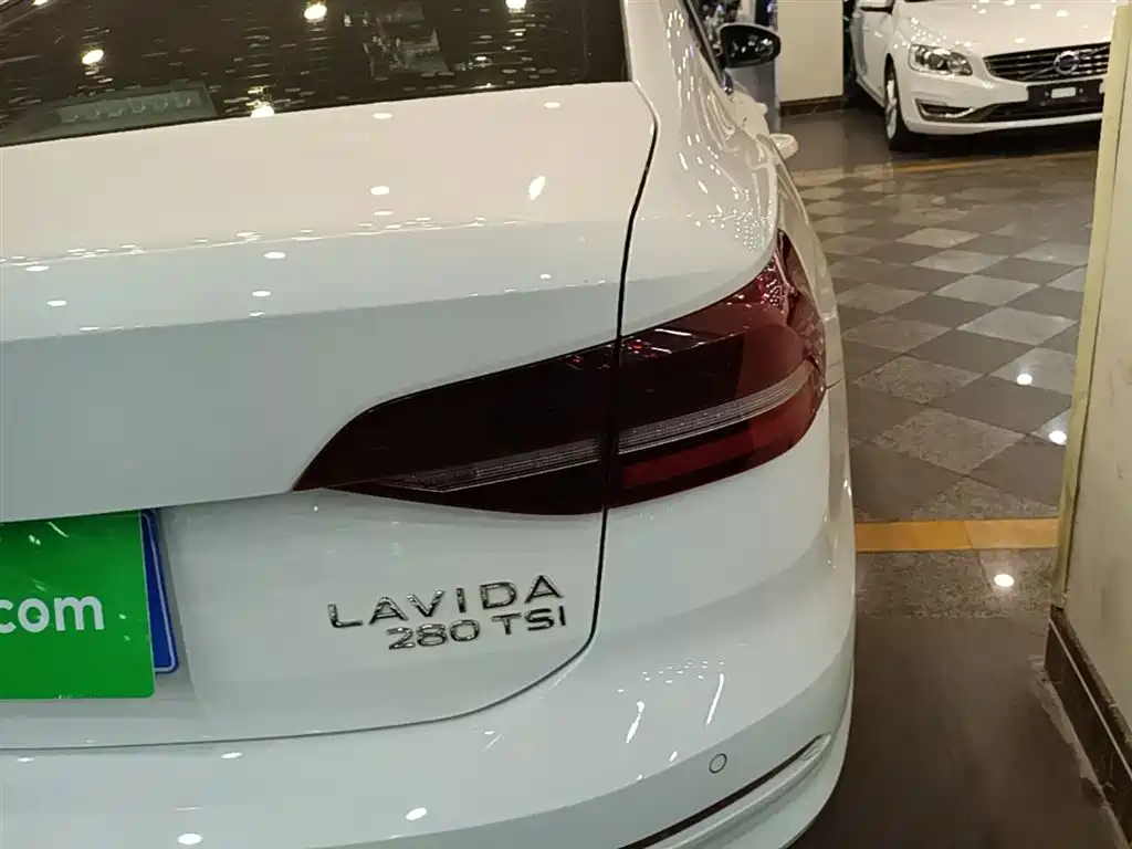 Volkswagen Lavida 2021 280TSI DSG Comfort Edition фото 8