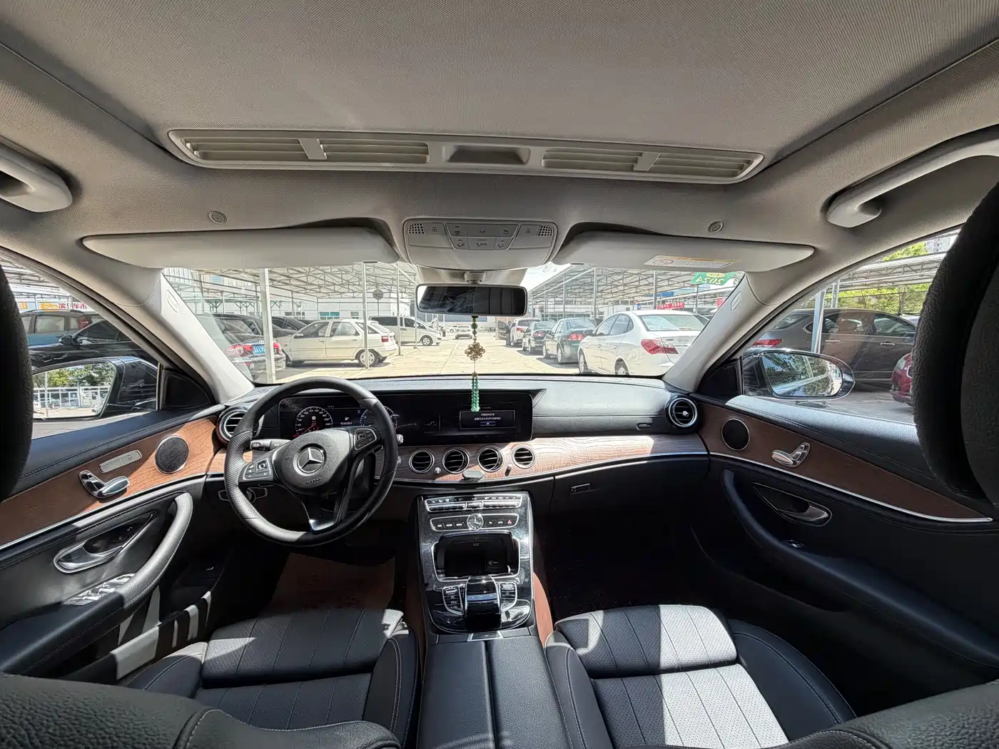 Mercedes-Benz E-Class 2016 E 200 L фото 3