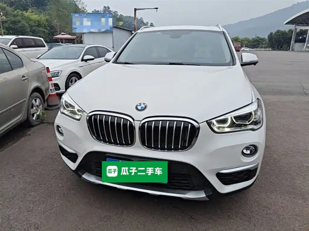 BMW X1 2018 sDrive18Li Premium Model фото 3