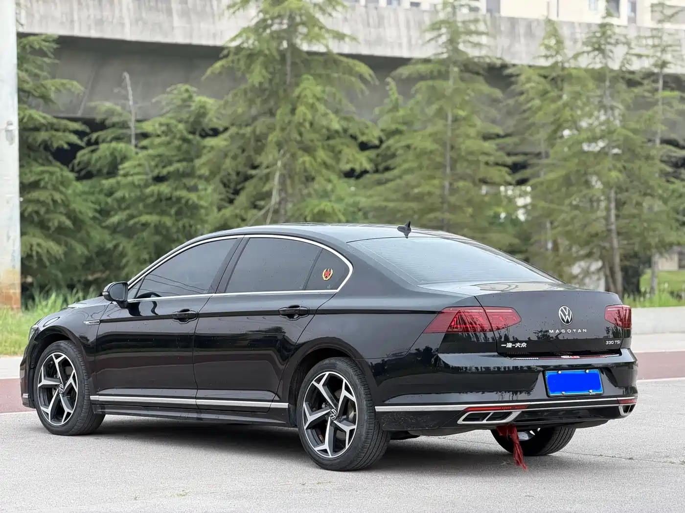 Volkswagen Magotan 2023 Model 2 Million Commemorative Edition 330TSI DSG Luxury фото 7