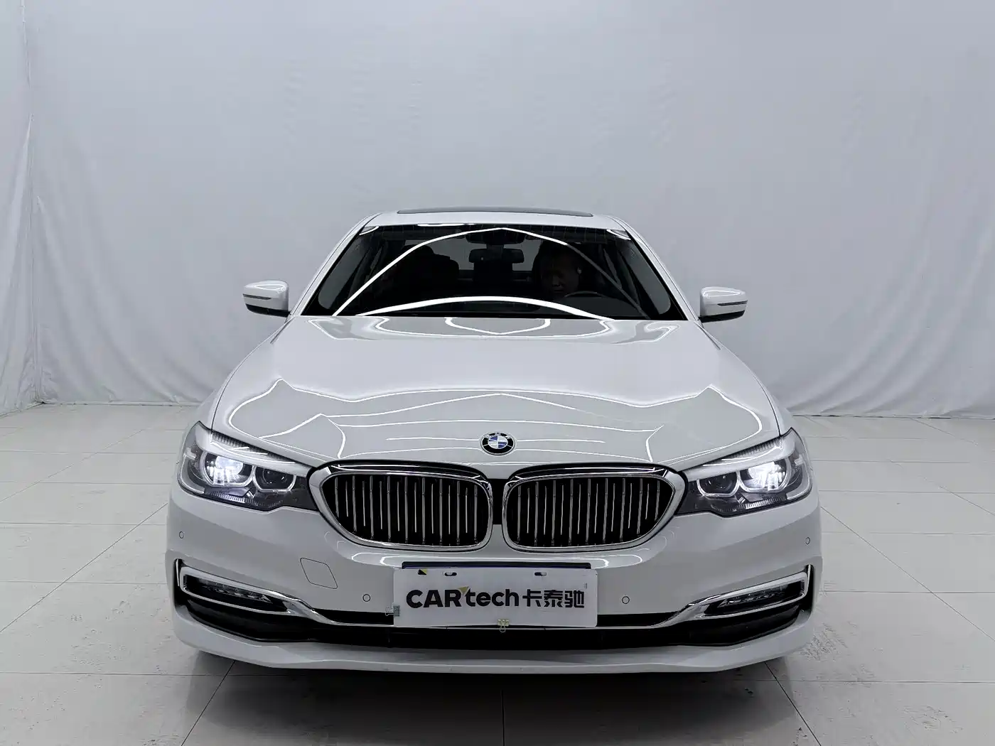 BMW 5 Series 2018 525Li Luxury Package фото 2