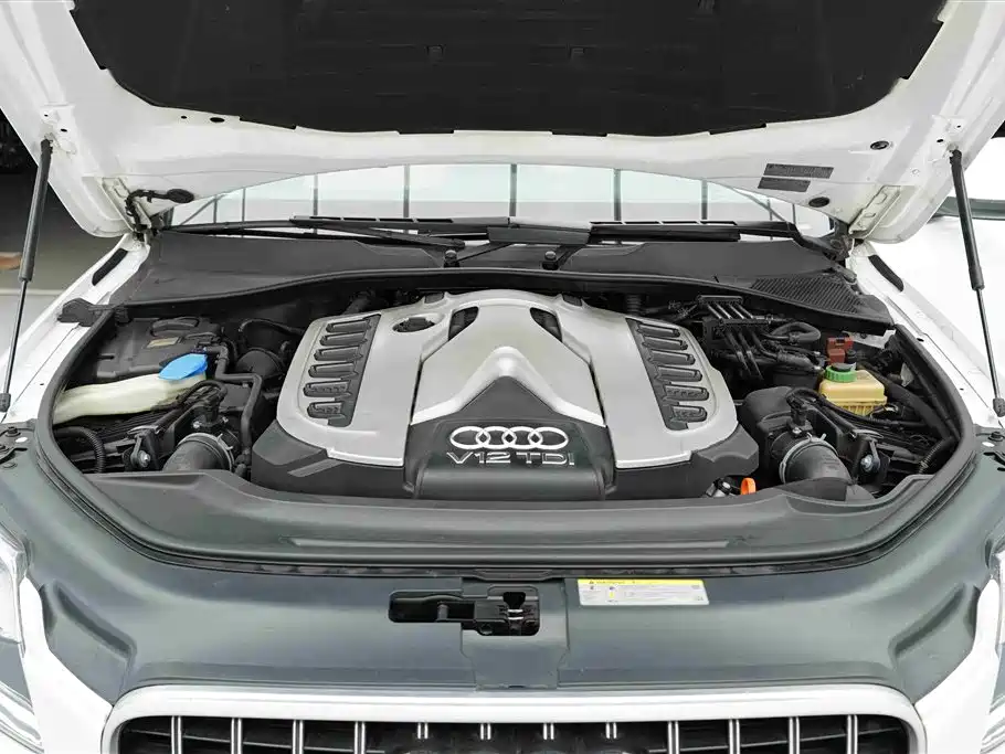 Audi Q7 2010 2010 Model 6.0 V12 TDI Flagship
