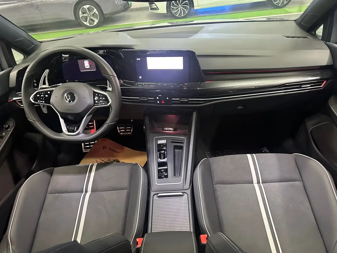Volkswagen Golf 2021 280TSI DSG R-Line фото 12