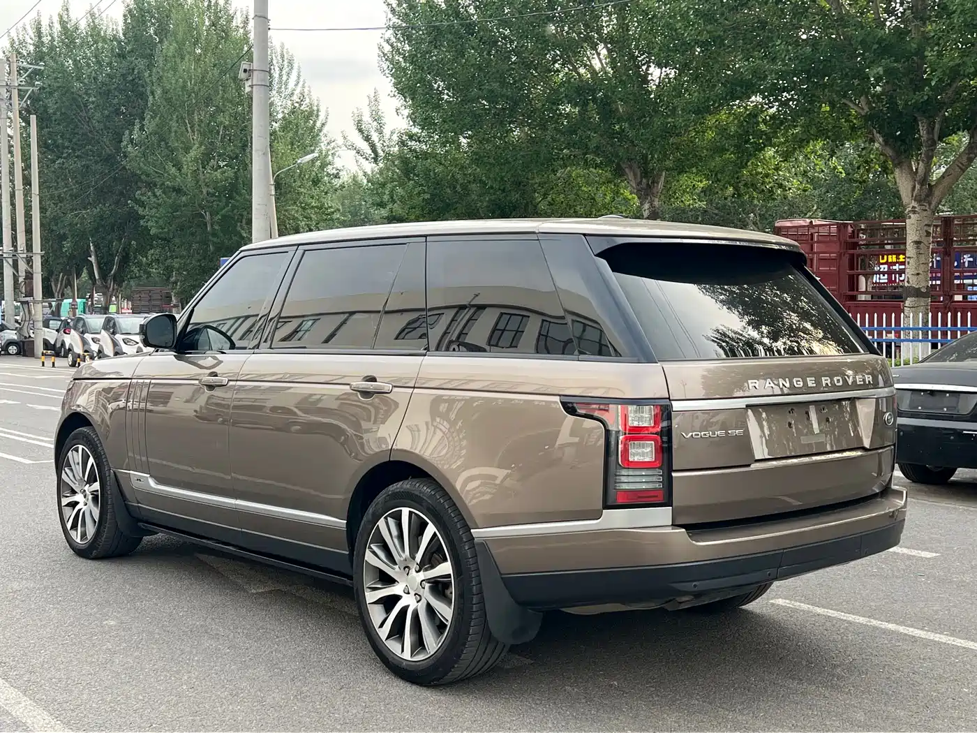 Land Rover Range Rover 2014 3.0 SC V6 Vogue SE Genesis Extended Edition фото 7