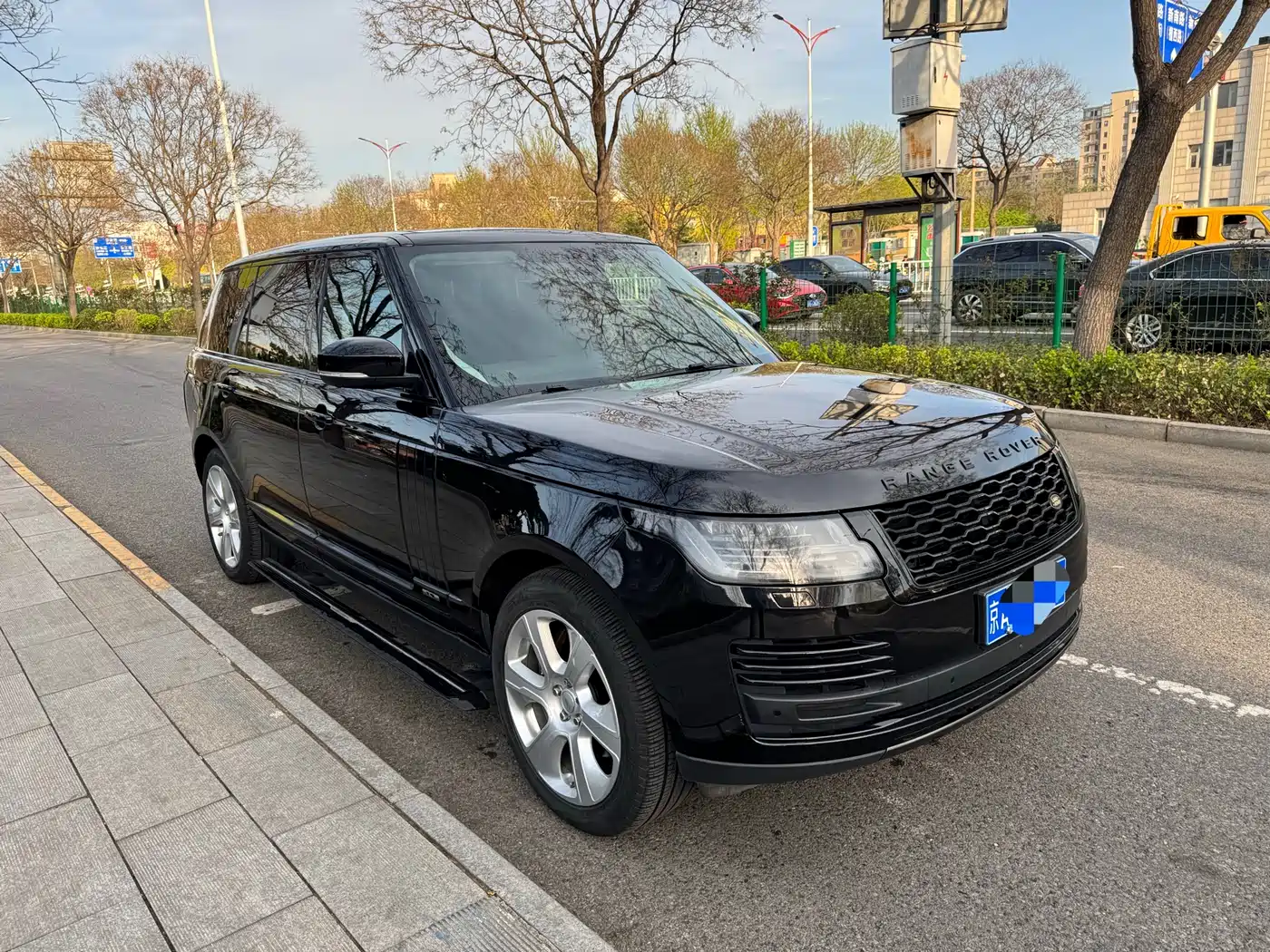 Land Rover Range Rover 2020 3.0 L6 Heritage Extended Edition фото 3