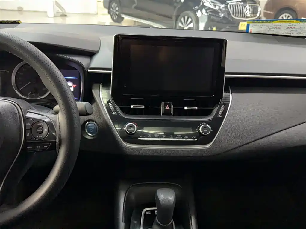 Toyota Corolla 2021 Hybrid 1.8L E-CVT Elite Edition фото 5