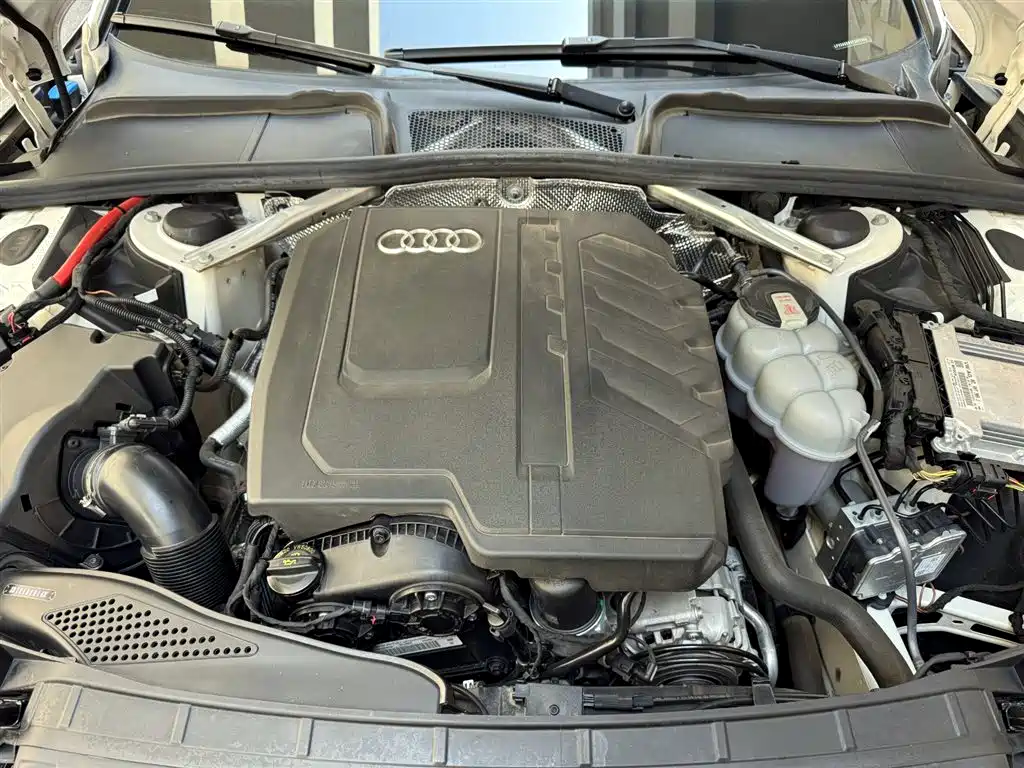 Audi A4L 2023 40 TFSI Luxury Sport фото 7
