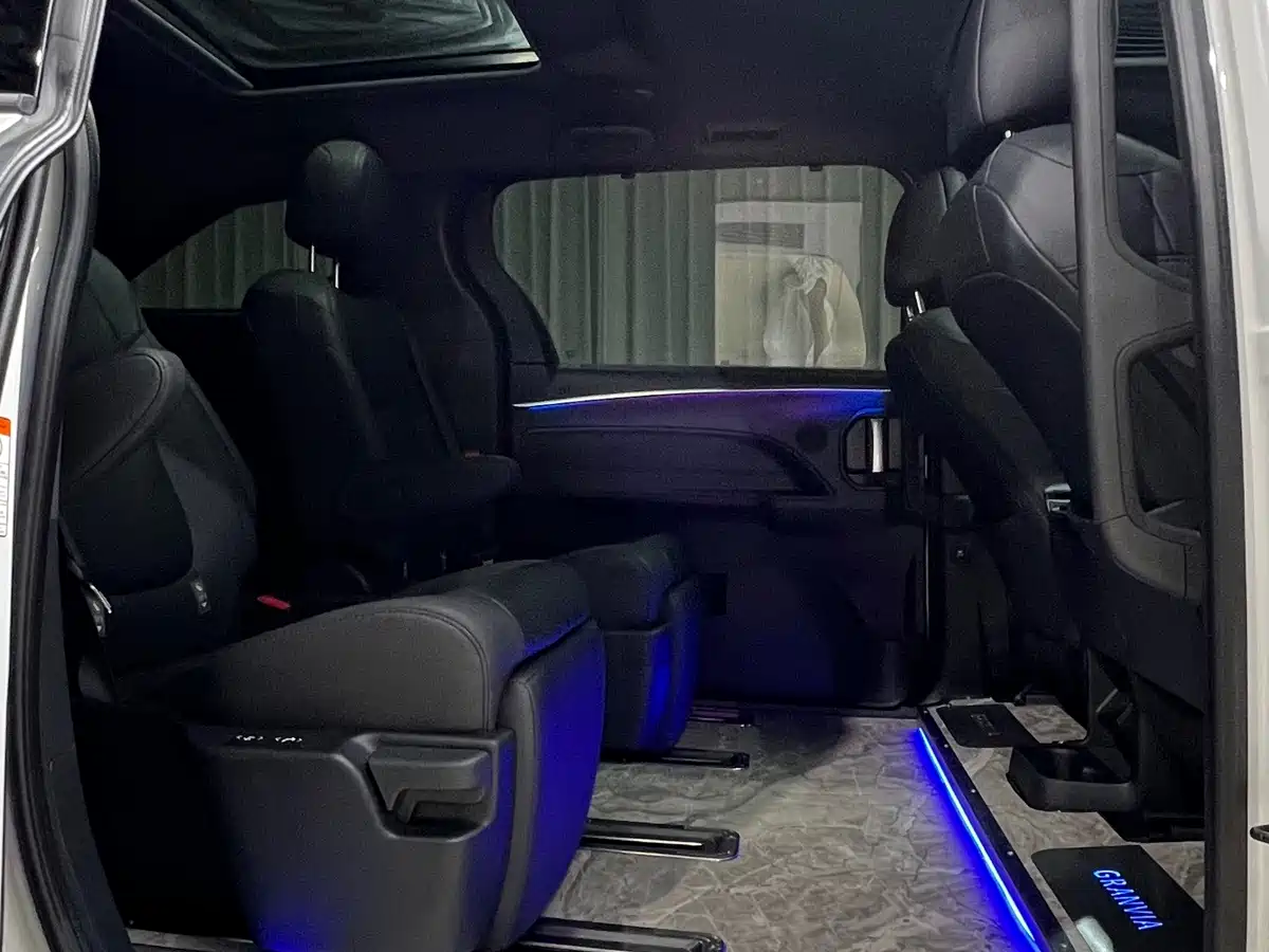 Toyota Granvia 2023 2023 2.5L Hybrid VIP Edition