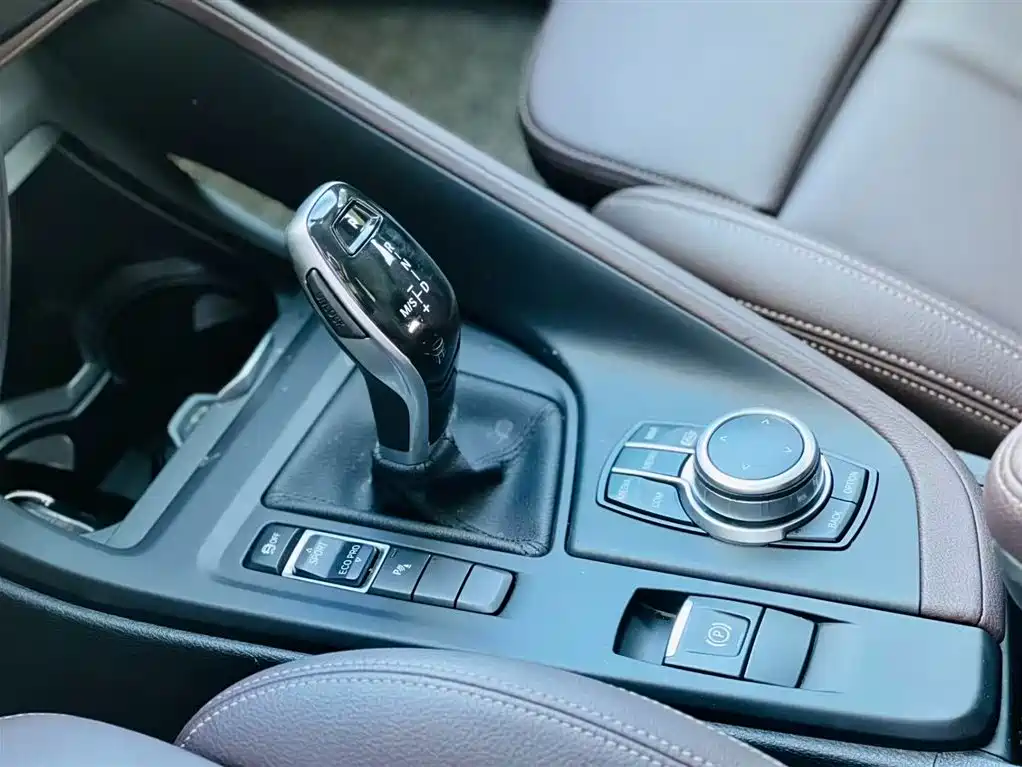 BMW X1 2021 sDrive25Li Leading фото 11
