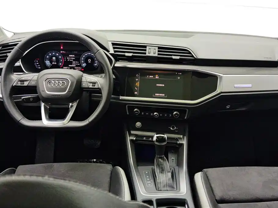 Audi Q3 2019 40 TFSI Fashion Dynamic фото 12