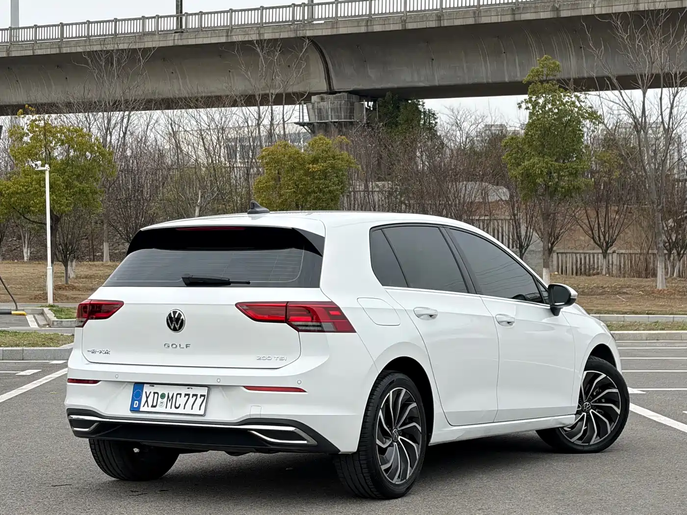 Volkswagen Golf 2023 Facelift 200TSI DSG Pro фото 4