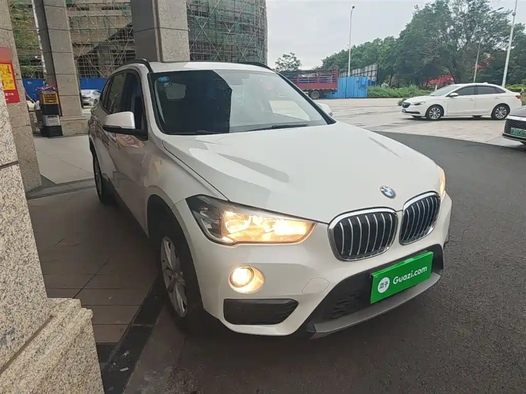 BMW X1 2019 sDrive18Li Fashion Model фото 4