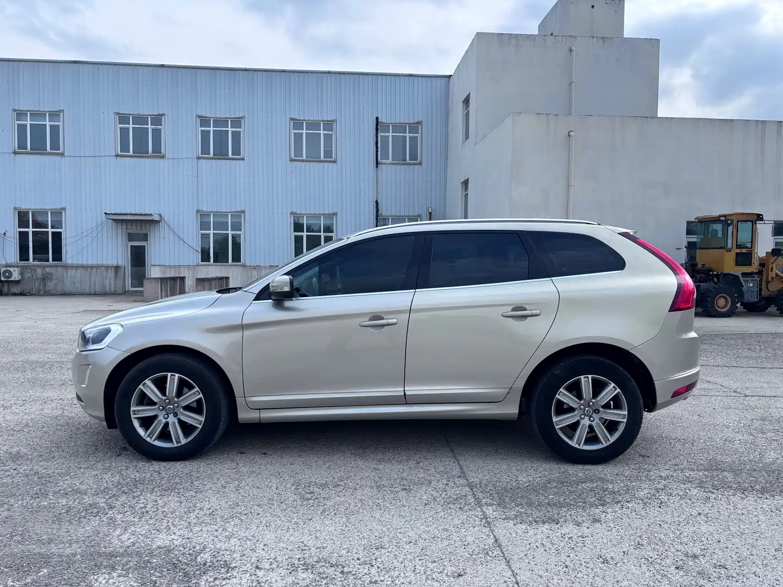صورة 5 - Volvo XC60