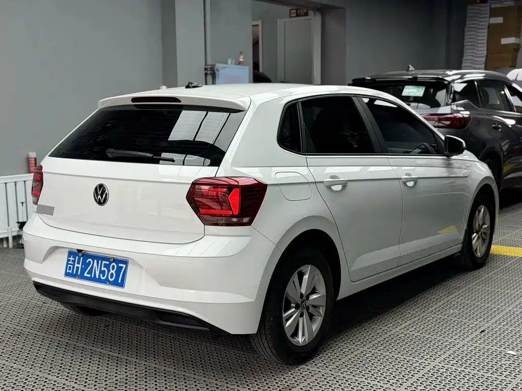 Photo 13 - Volkswagen Polo