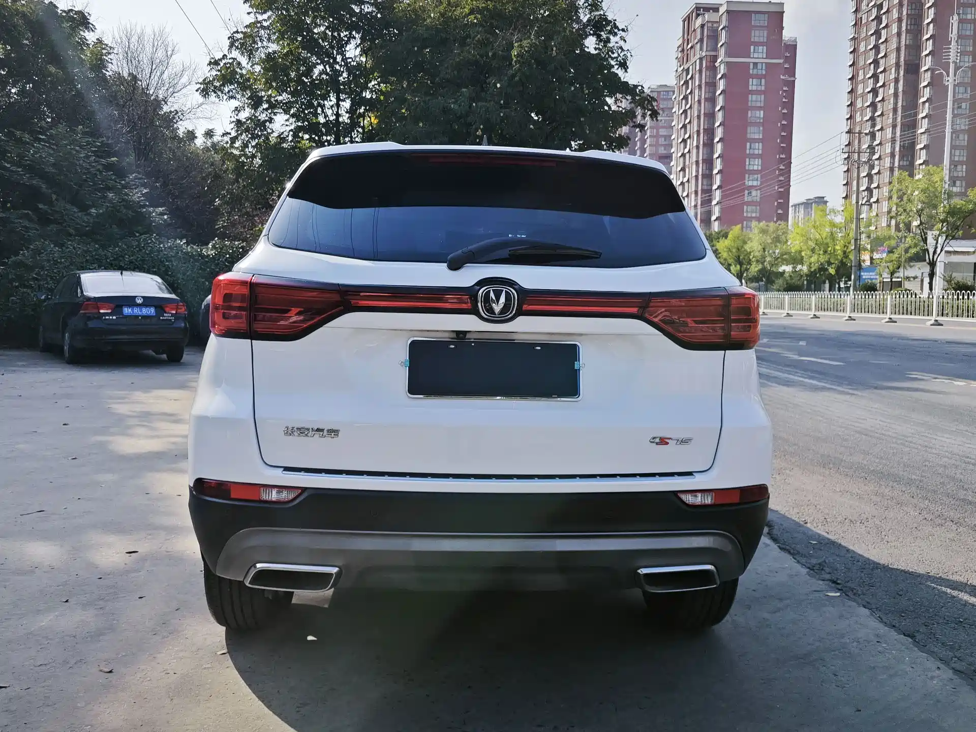 Фото 9 - Changan CS75