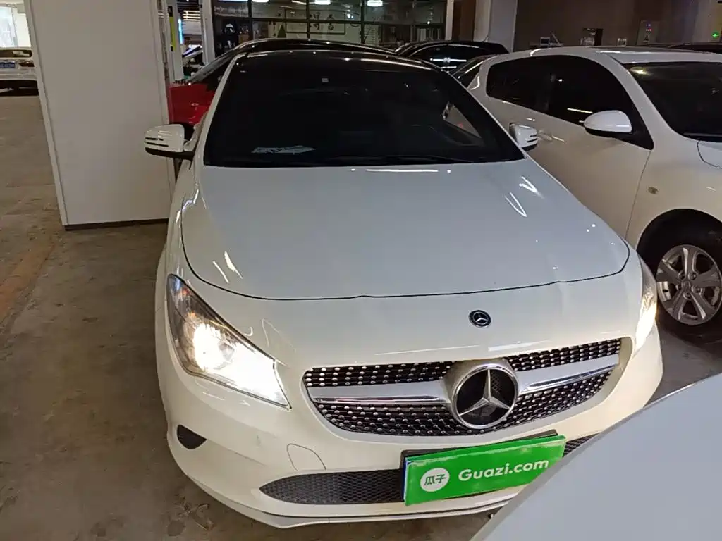 صورة 3 - Mercedes-Benz CLA (Import)