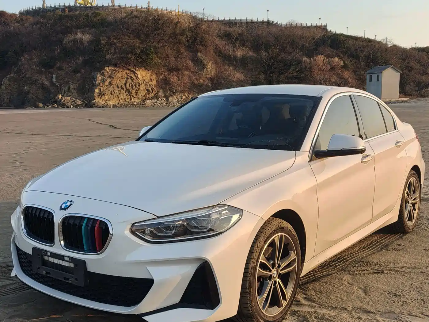 BMW 1 Series 2021 120i M Sport фото 2