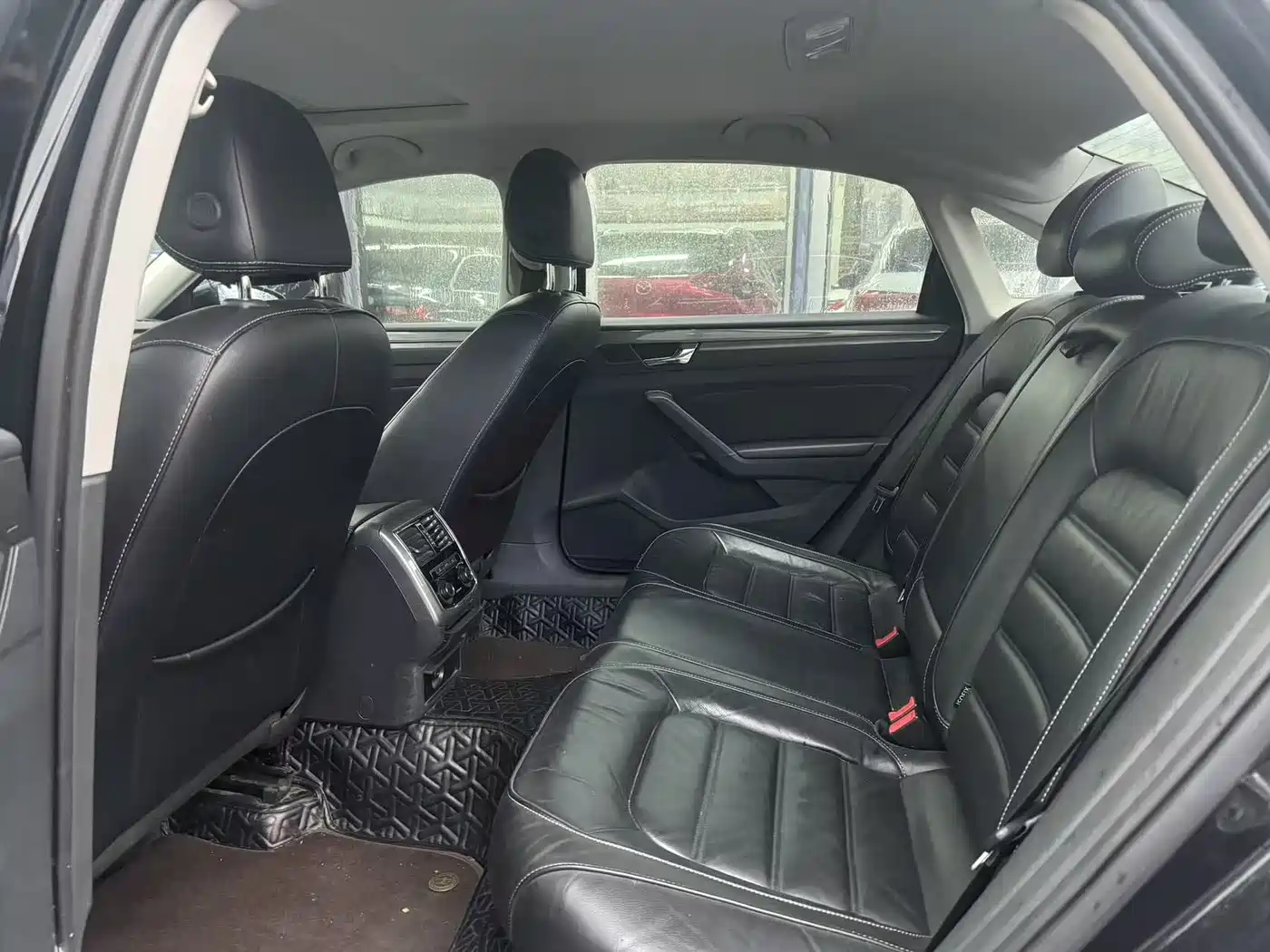 Volkswagen Passat 2017 330TSI DSG Prestige фото 5