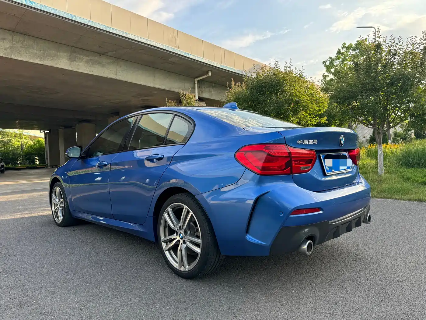 BMW 1 Series 2019 120i Leading M Sport Package фото 3