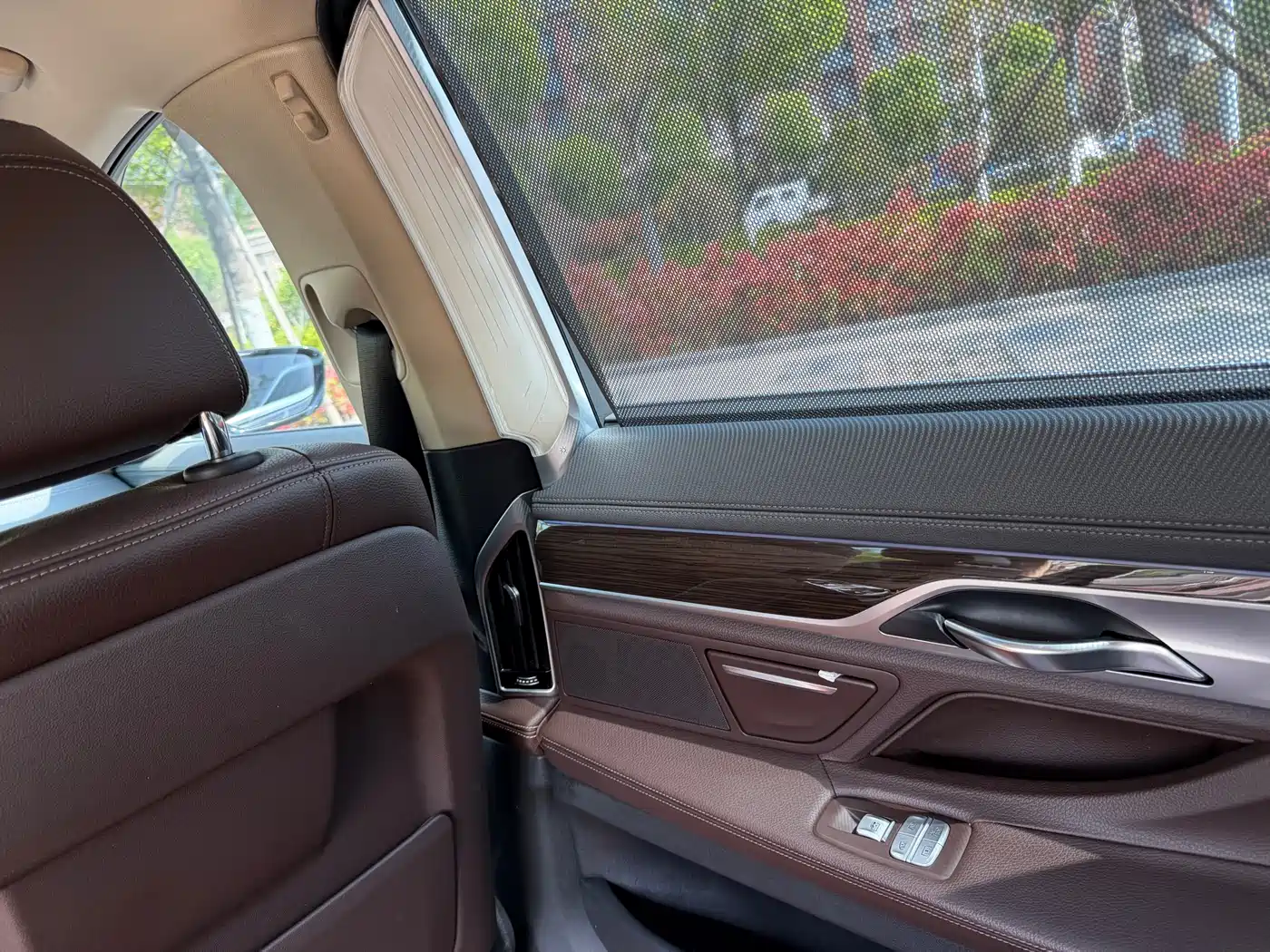 BMW 7 Series 2017 730Li Leading Edition фото 10