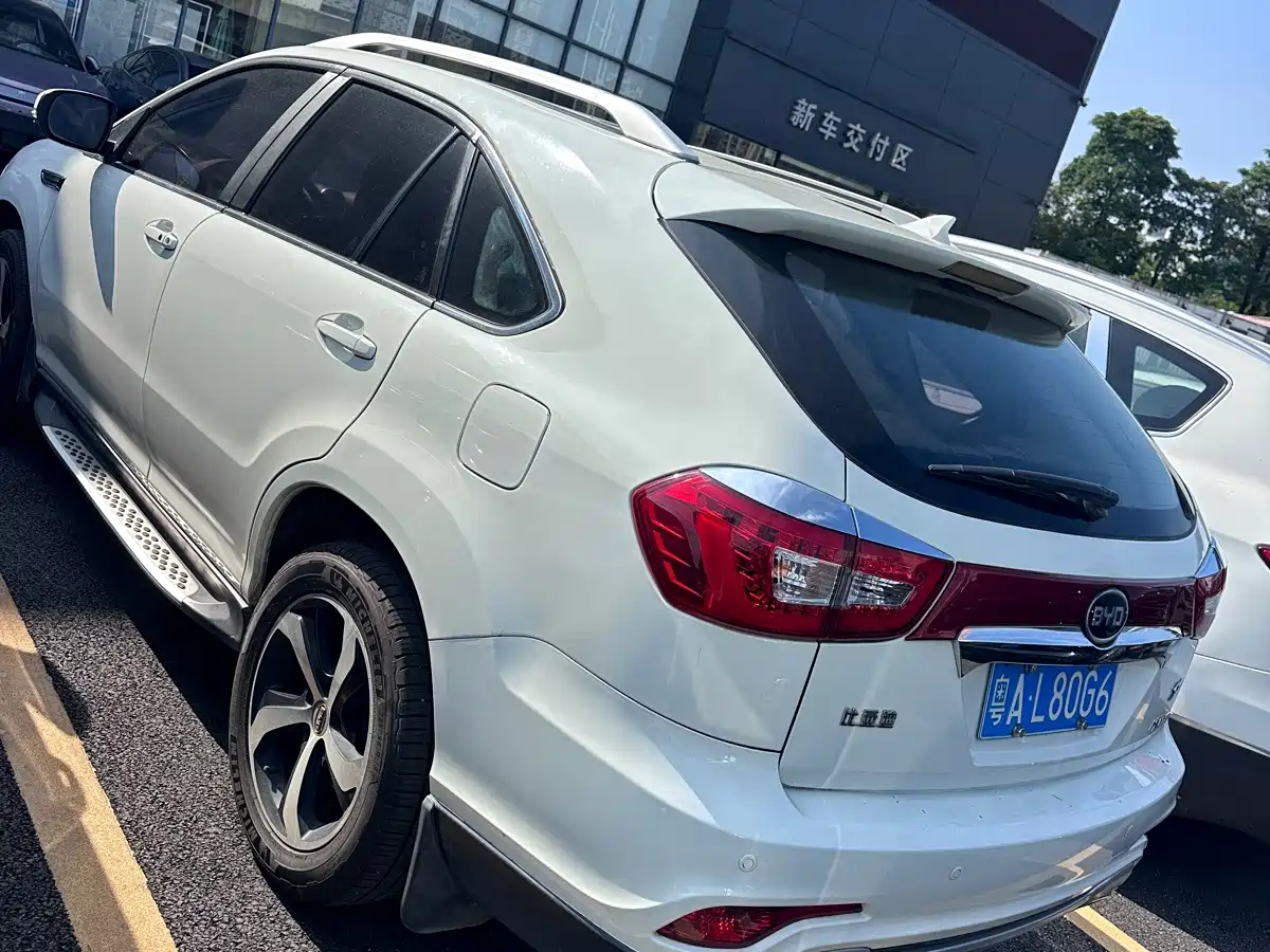 Фото 6 - BYD S7