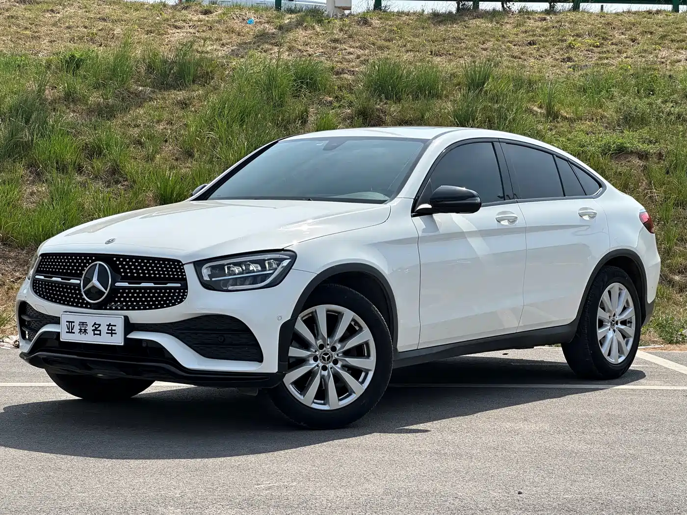 Mercedes-Benz GLC Coupe 2020 GLC 260 4MATIC Coupe SUV