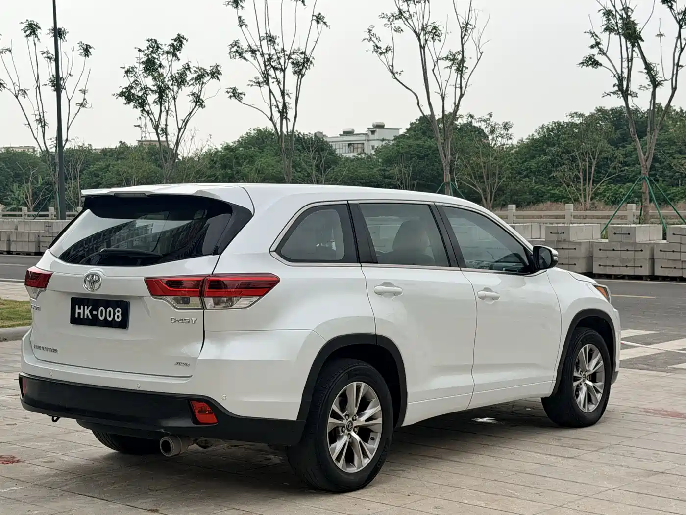 TOYOTA HIGHLANDER