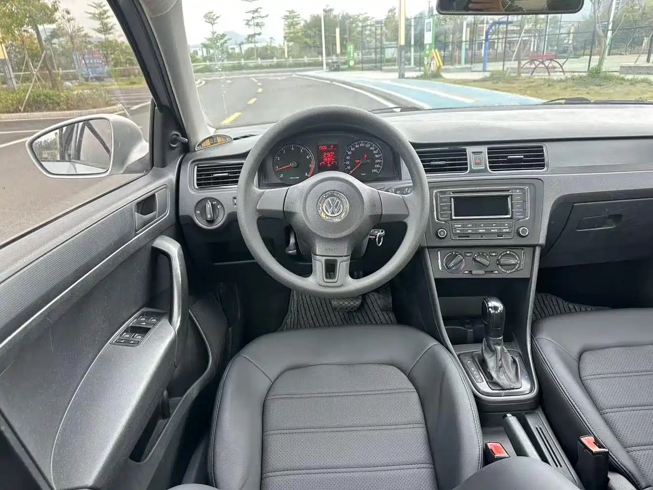Volkswagen Santana 2013 1.6L Automatic Trend Edition фото 19