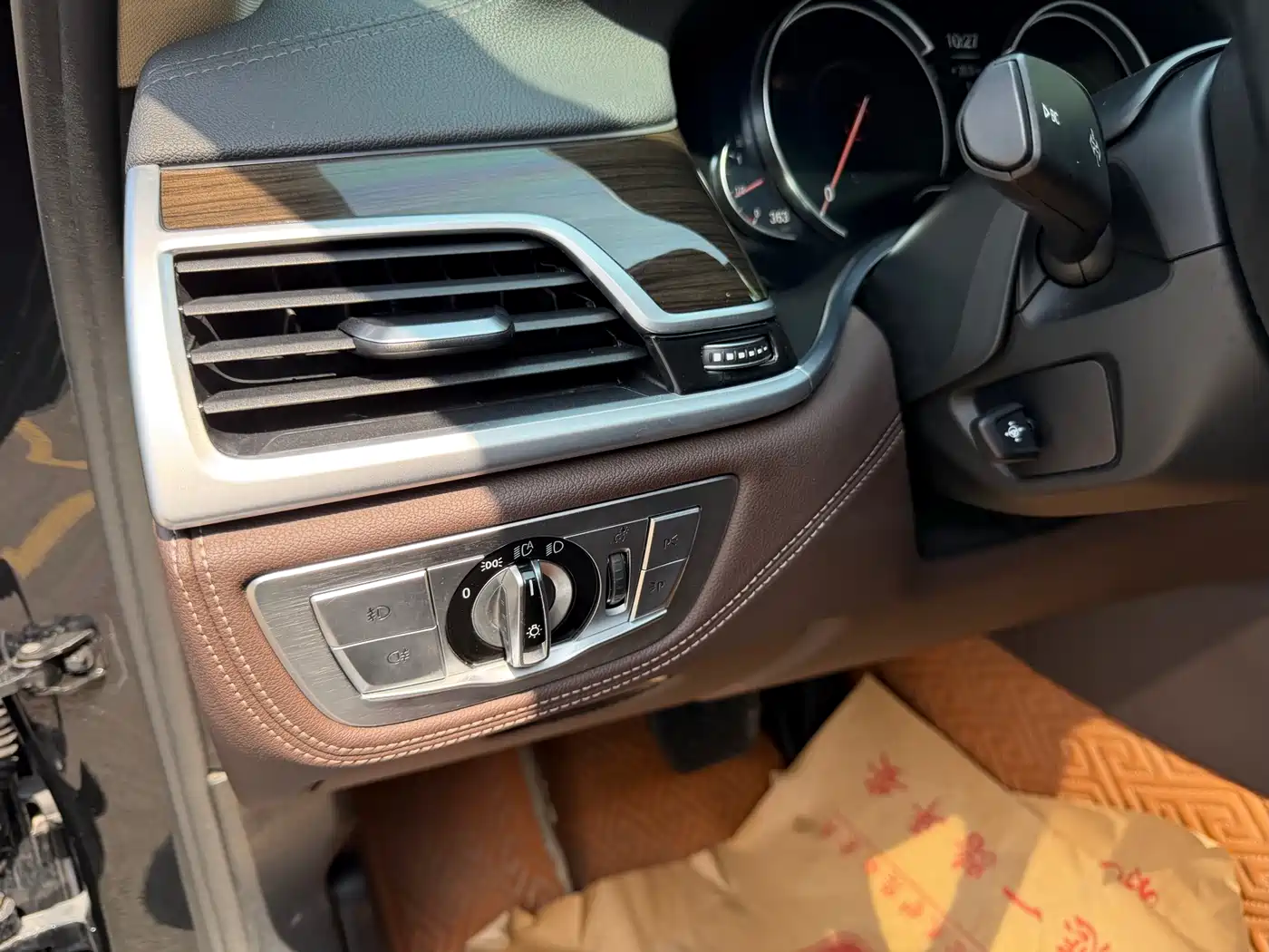 BMW 7 Series 2017 730Li Leading Edition фото 16