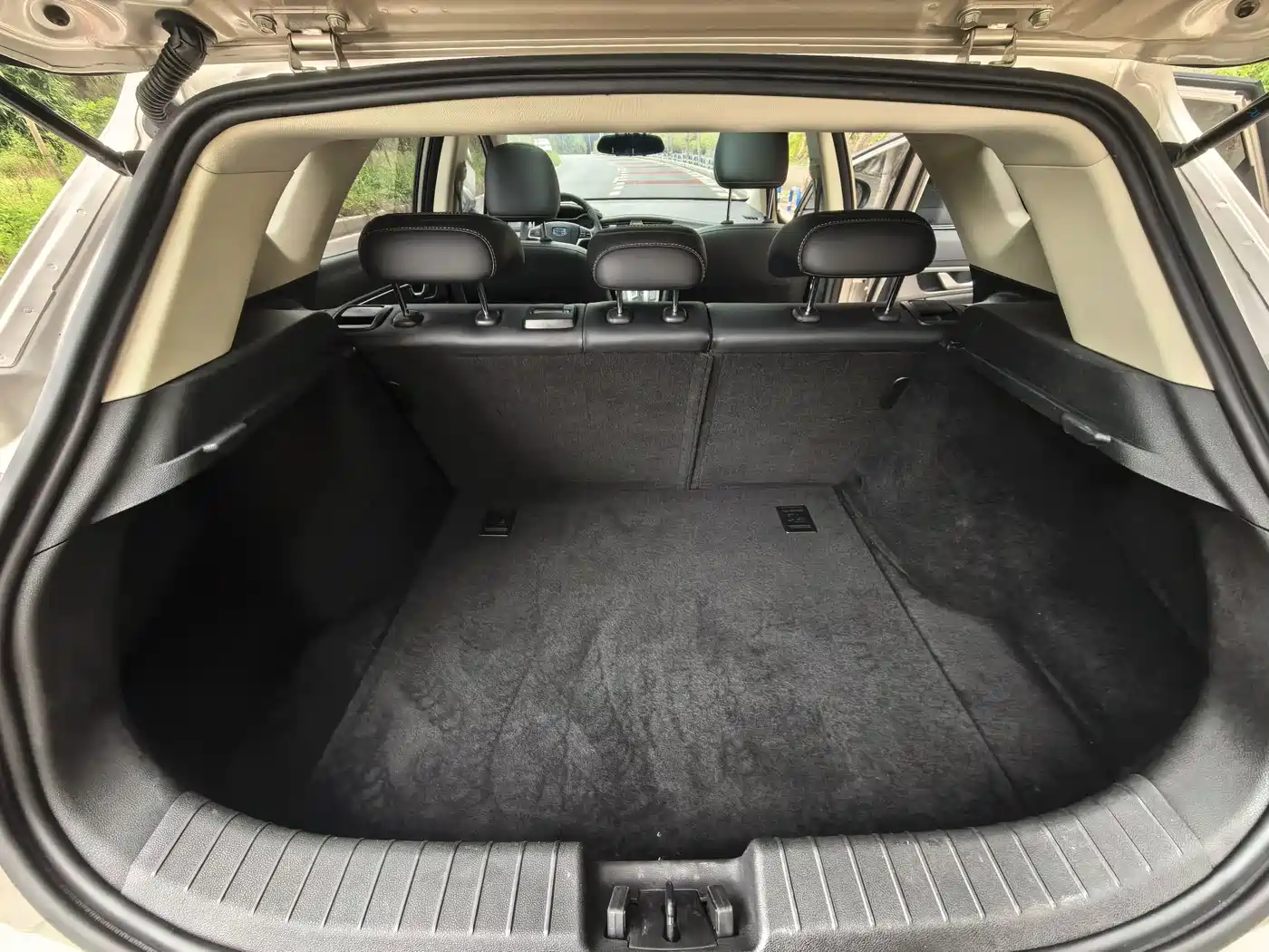 GEELY AUTOMOBILE EMGRAND GS