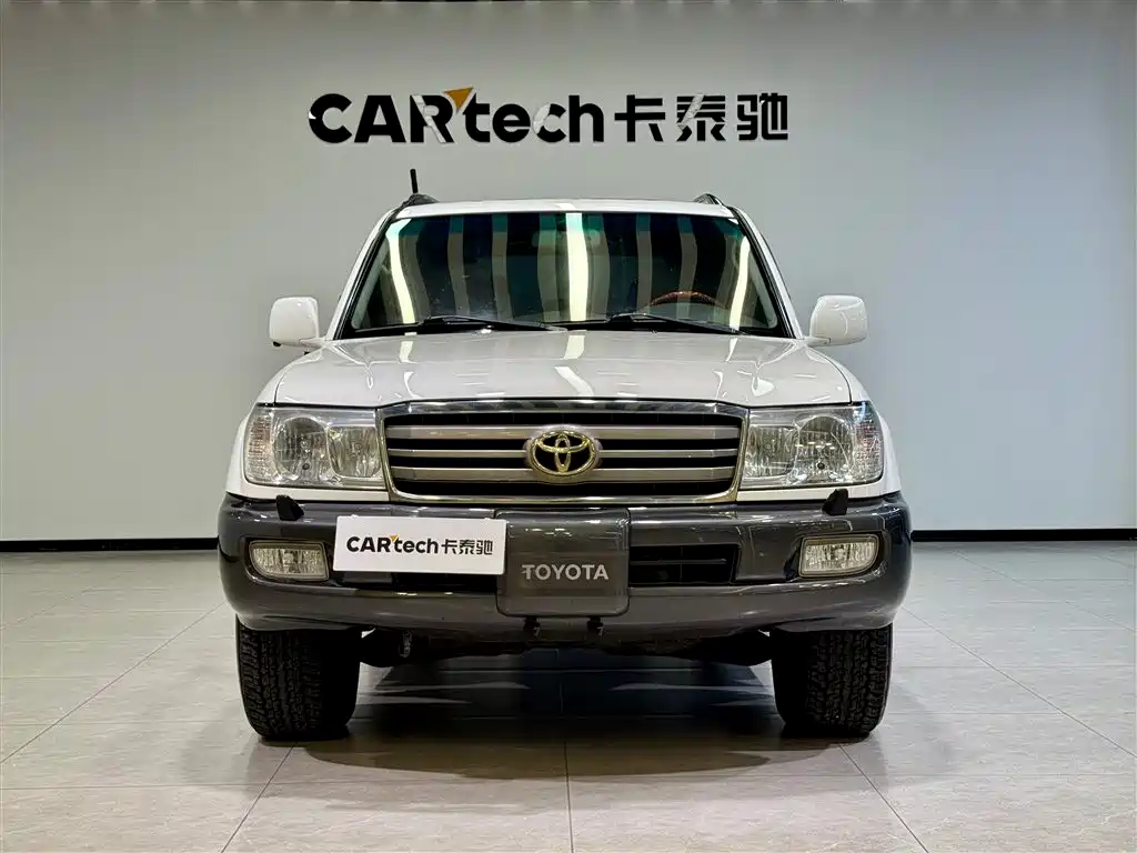 Toyota Land Cruiser 2005 4.7L Automatic VX-R фото 3