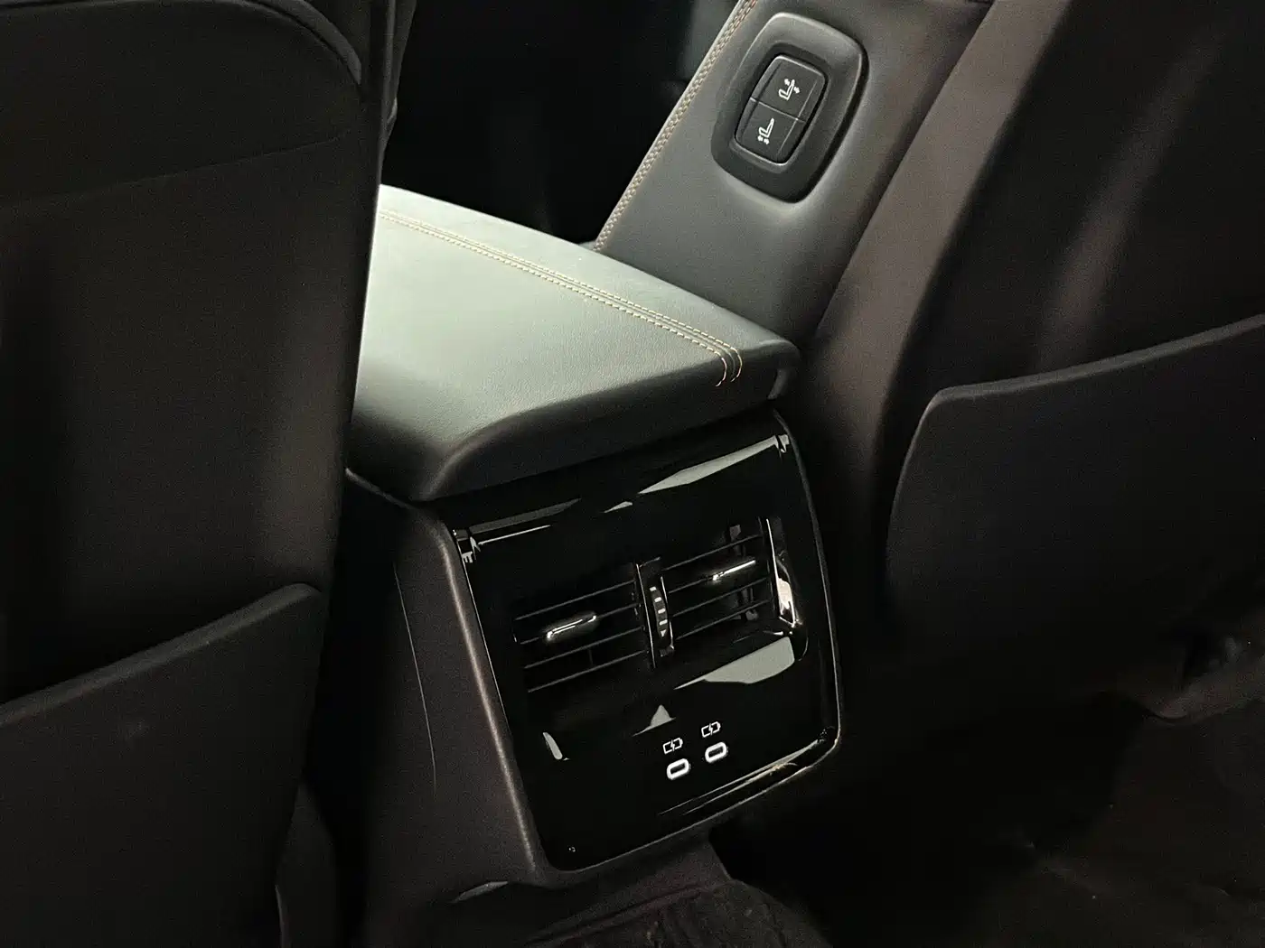 Toyota Avalon 2024 Hybrid 2.0L Luxury Edition фото 9