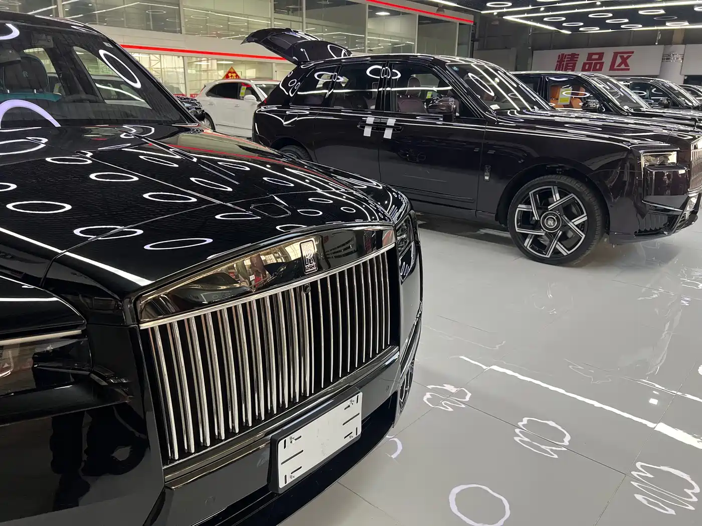 Rolls-Royce Cullinan 2026 2024 Black Badge