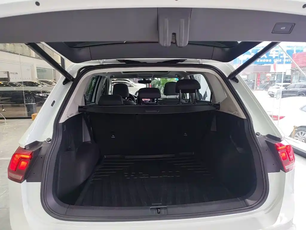 Volkswagen Tiguan L 2025 2024 330TSI Automatic 2WD R-Line Premium Enjoyment Edition