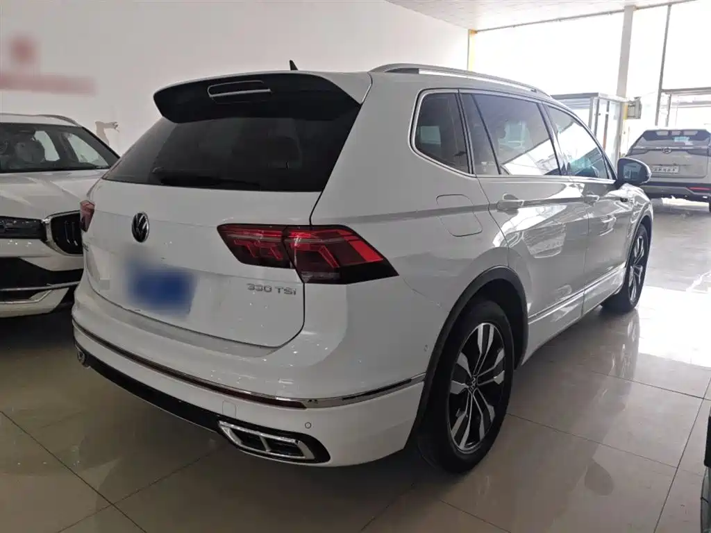 Volkswagen Tiguan L 2023 330TSI Auto 2WD R-Line Premium Edition фото 5