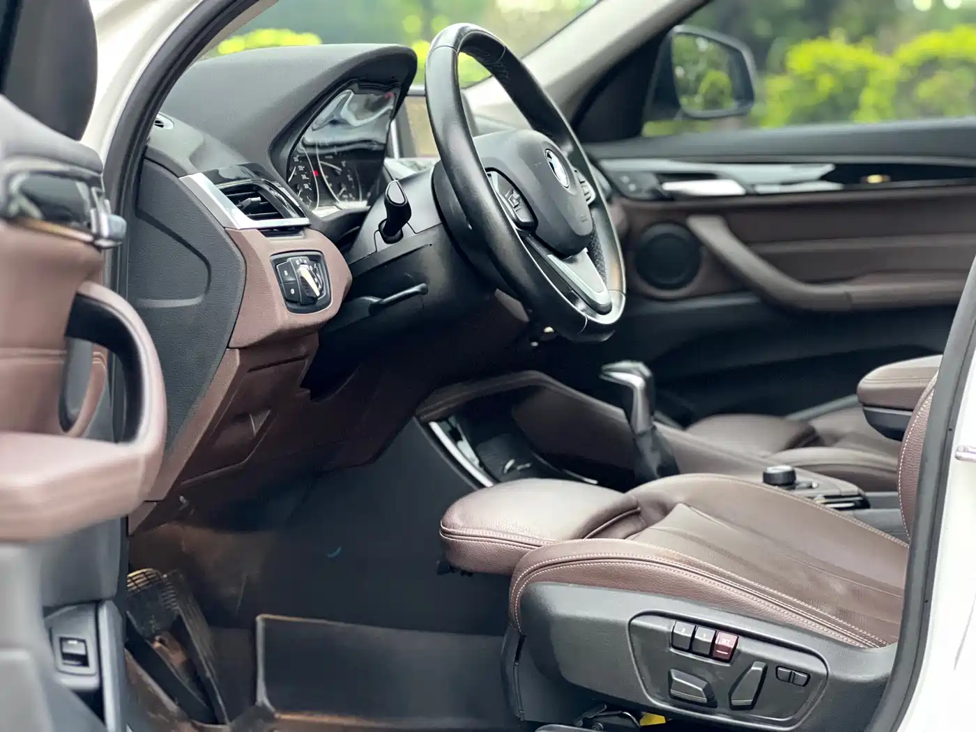BMW X1 2018 sDrive18Li Premium Model фото 8