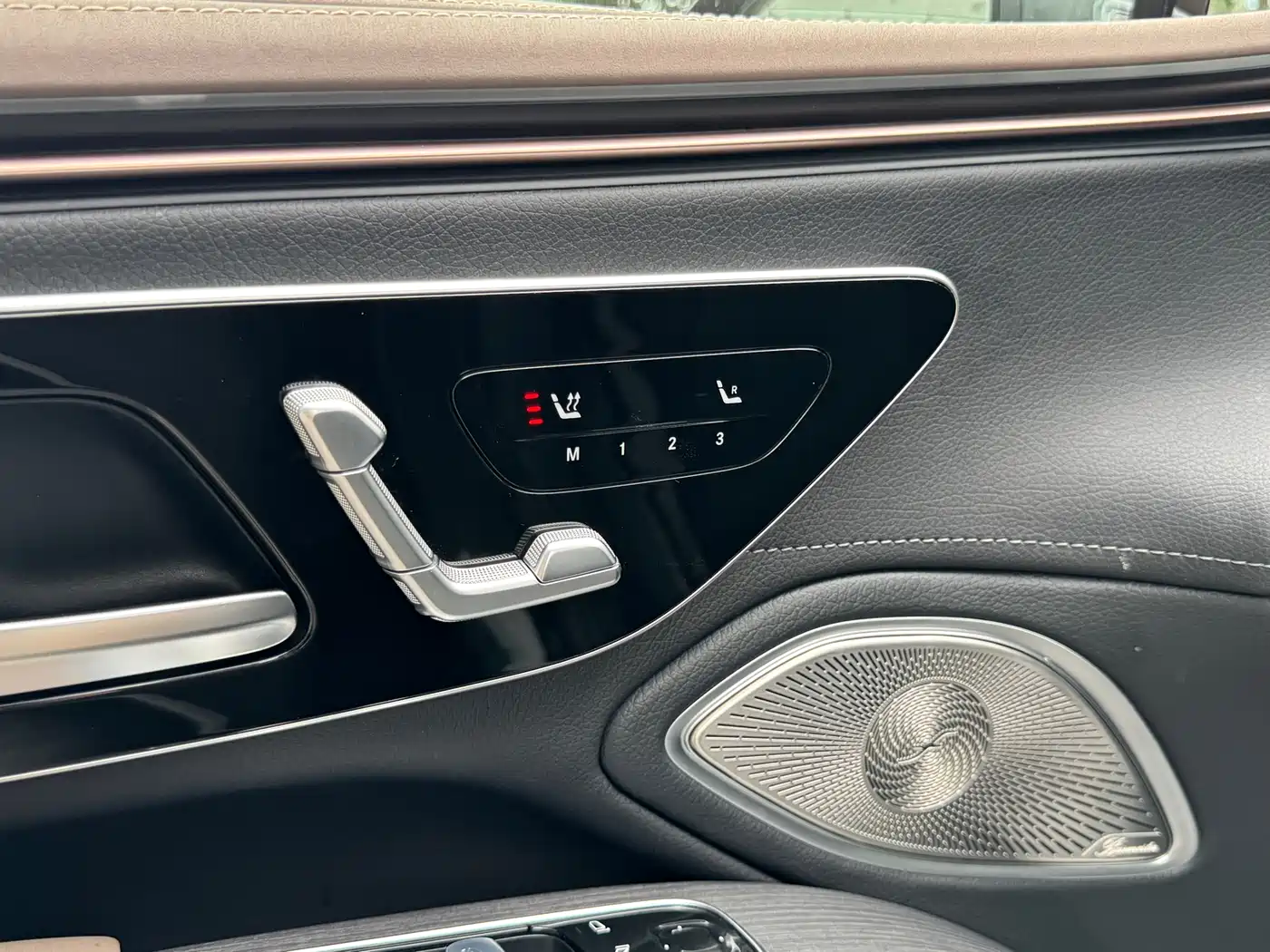 Mercedes-Benz EQS 2022 450+ Luxury Edition фото 22