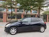 Photo 4 - Nissan Tiida