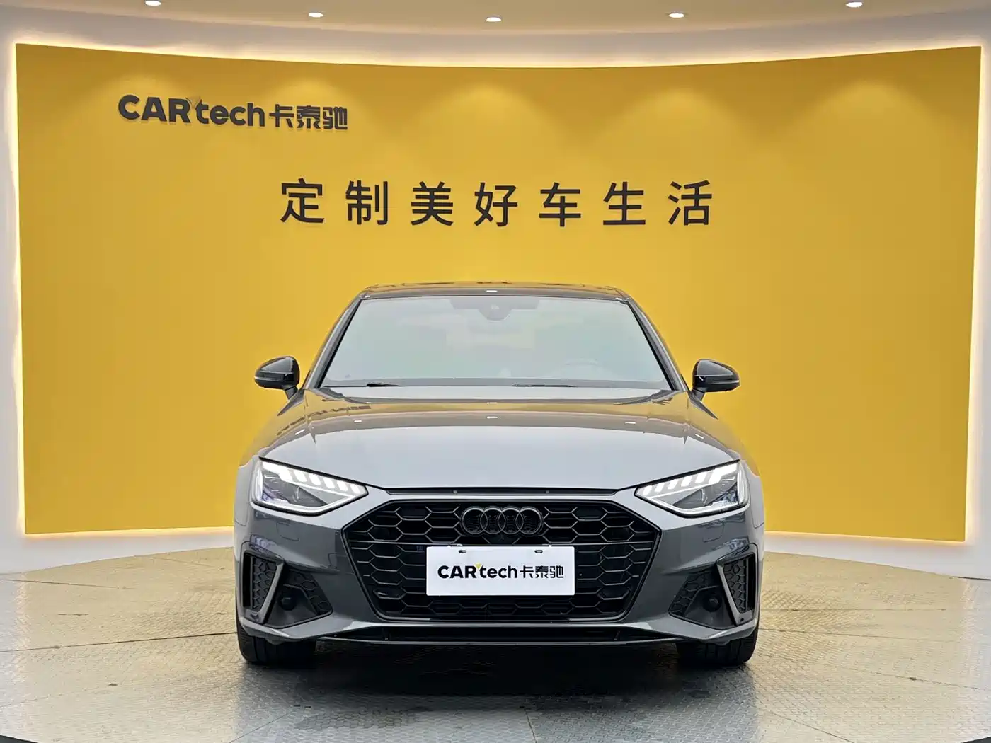 Фото 2 - Audi A4L